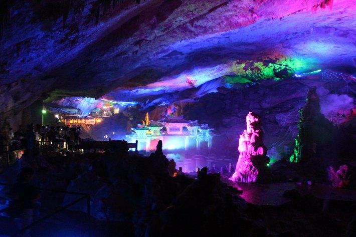 重庆3000余人共享“百家宴” 热闹迎新春